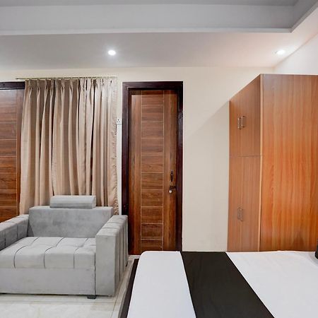 Hotel O R.N Residency Hotel Ghaziabad Exteriör bild