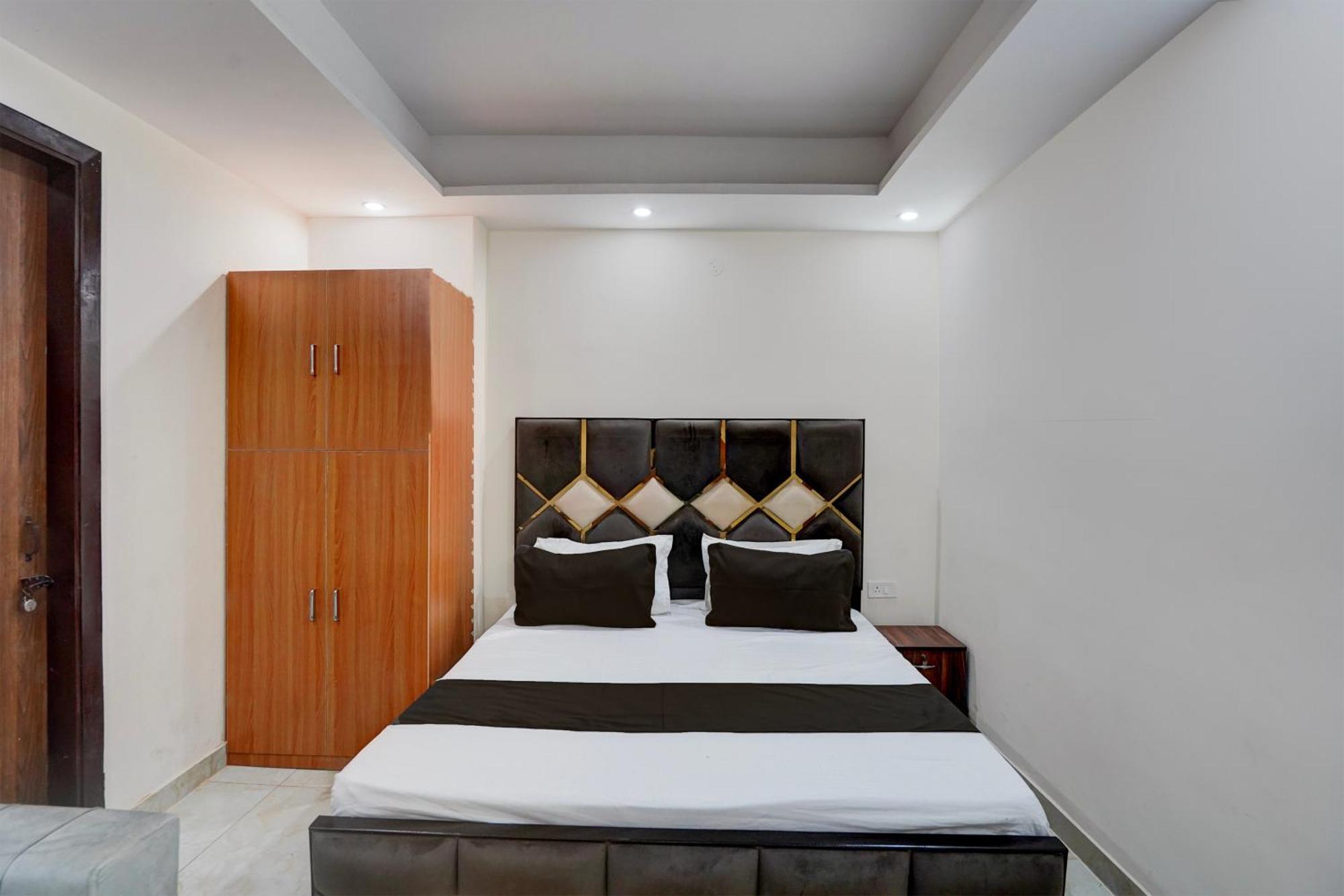Hotel O R.N Residency Hotel Ghaziabad Exteriör bild