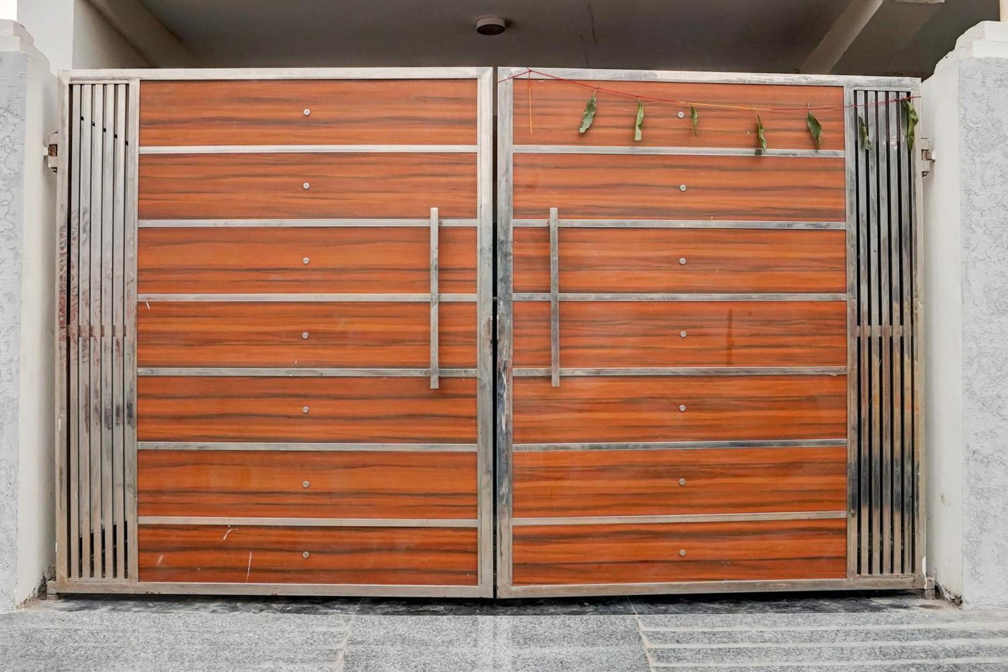 Hotel O R.N Residency Hotel Ghaziabad Exteriör bild