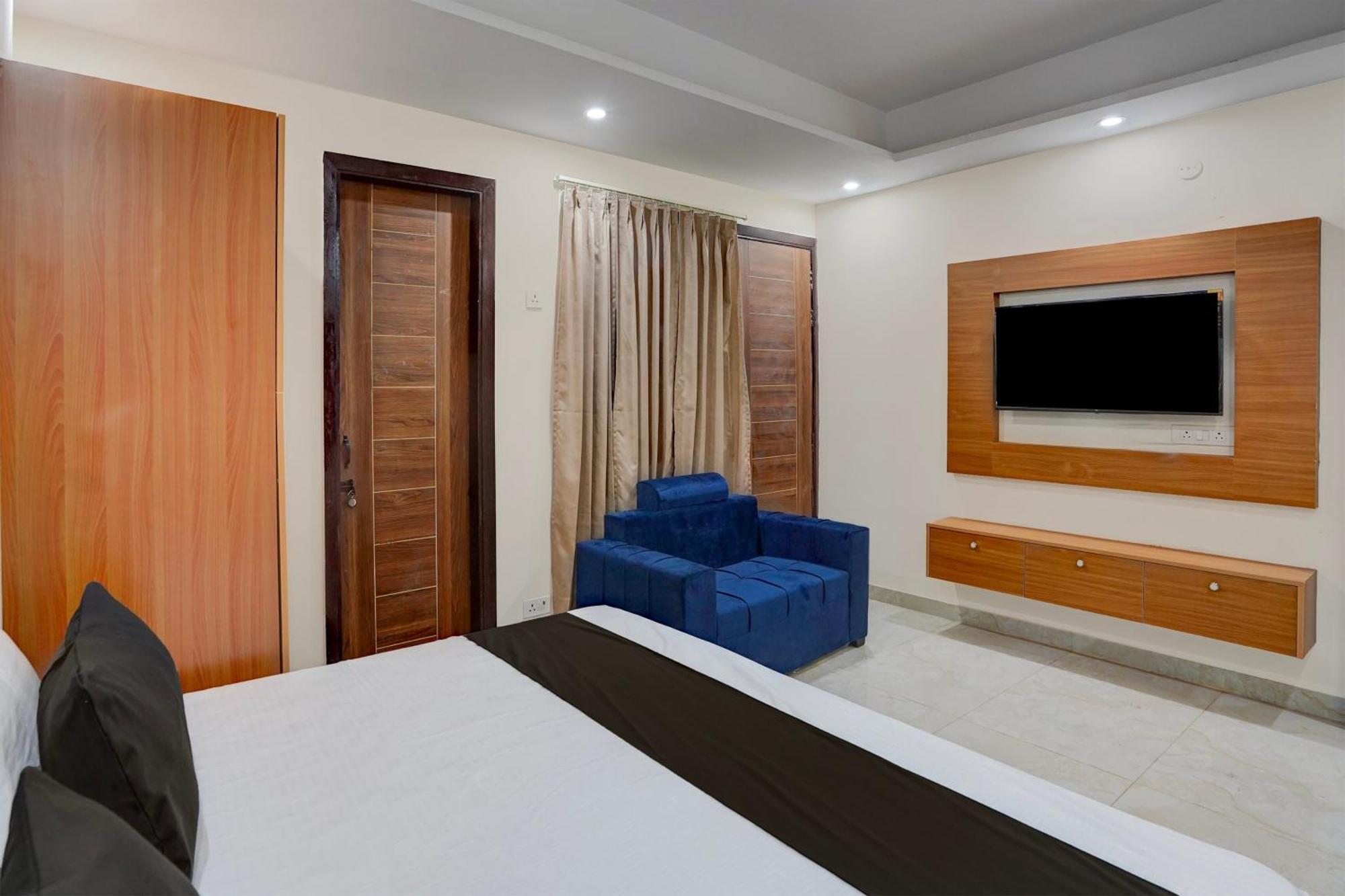 Hotel O R.N Residency Hotel Ghaziabad Exteriör bild