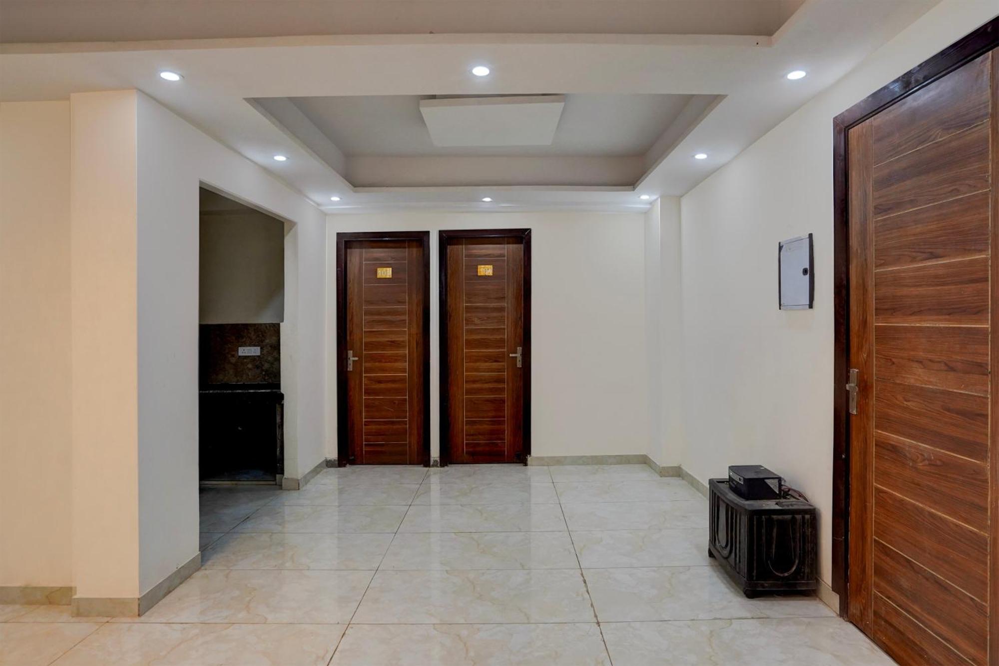 Hotel O R.N Residency Hotel Ghaziabad Exteriör bild