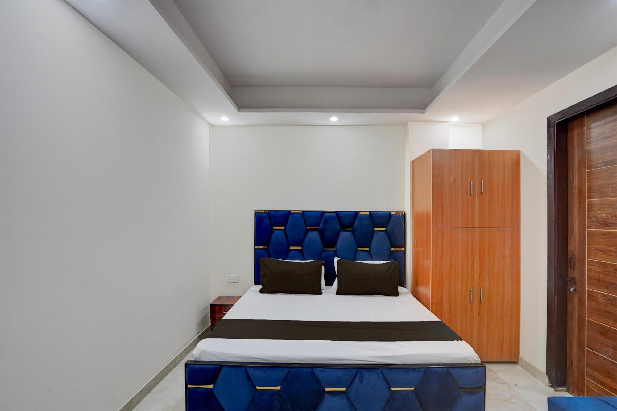 Hotel O R.N Residency Hotel Ghaziabad Exteriör bild