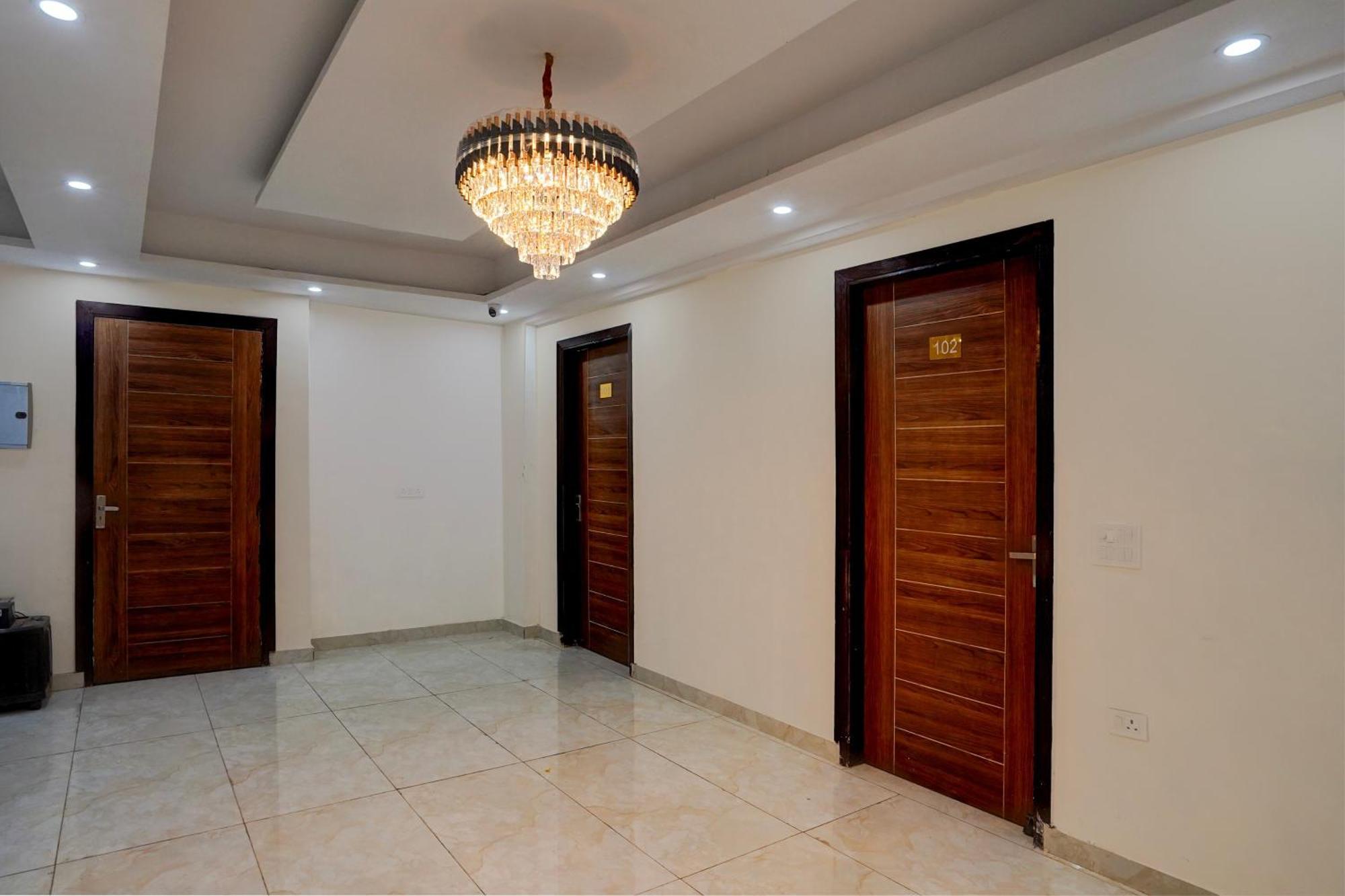 Hotel O R.N Residency Hotel Ghaziabad Exteriör bild